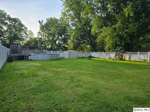 Tiny photo for 705 S Washington, Carthage, IL 62321 (MLS # 12445209)