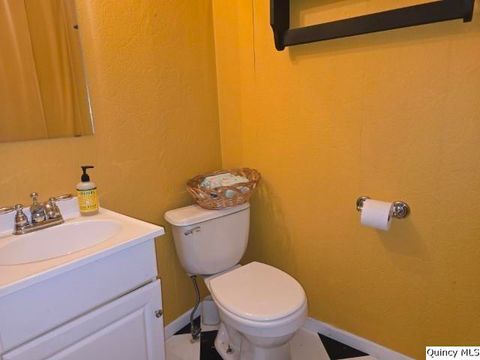 Tiny photo for 705 S Washington, Carthage, IL 62321 (MLS # 12445209)