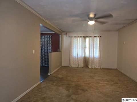 Tiny photo for 705 S Washington, Carthage, IL 62321 (MLS # 12445209)