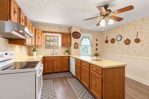 Tiny photo for 20 Division Street, Algonquin, IL 60102 (MLS # 12767010)