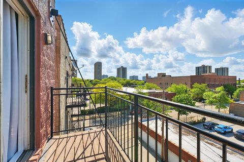 Tiny photo for 27 E 26th Street #5, Chicago, IL 60616 (MLS # 12375642)