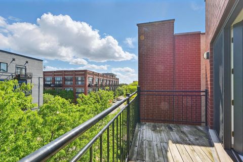 Tiny photo for 27 E 26th Street #5, Chicago, IL 60616 (MLS # 12375642)