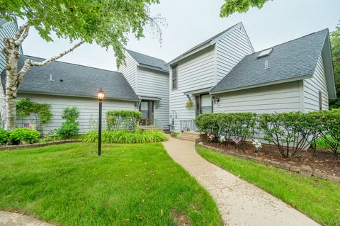 Photo of 714 Colby Court, Gurnee, IL 60031 (MLS # 12725298)