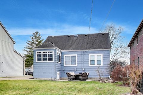 Tiny photo for 277 E Oneida Avenue, Elmhurst, IL 60126 (MLS # 12586202)