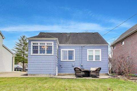 Tiny photo for 277 E Oneida Avenue, Elmhurst, IL 60126 (MLS # 12586202)