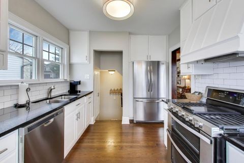 Tiny photo for 277 E Oneida Avenue, Elmhurst, IL 60126 (MLS # 12586202)