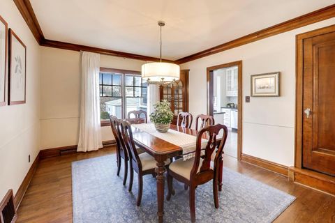 Tiny photo for 277 E Oneida Avenue, Elmhurst, IL 60126 (MLS # 12586202)