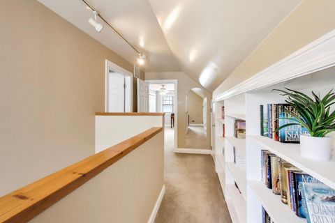 Tiny photo for 277 E Oneida Avenue, Elmhurst, IL 60126 (MLS # 12586202)