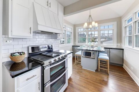 Tiny photo for 277 E Oneida Avenue, Elmhurst, IL 60126 (MLS # 12586202)