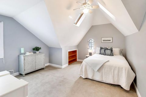 Tiny photo for 277 E Oneida Avenue, Elmhurst, IL 60126 (MLS # 12586202)