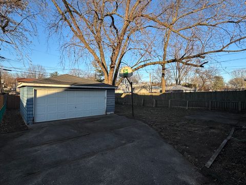 A home in Glen Ellyn