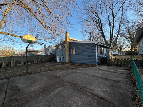 A home in Glen Ellyn