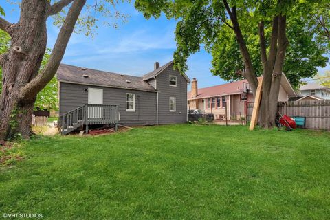 Tiny photo for 413 N Poplar Street, Waukegan, IL 60085 (MLS # 12374754)