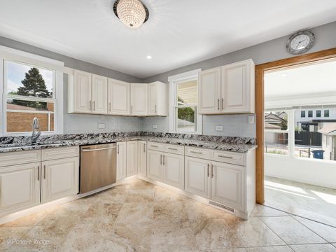 Tiny photo for 827 Thomas Avenue, Forest Park, IL 60130 (MLS # 12493702)