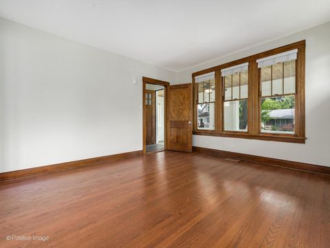 Tiny photo for 827 Thomas Avenue, Forest Park, IL 60130 (MLS # 12493702)
