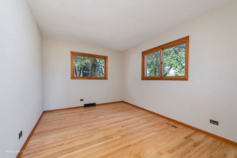 Tiny photo for 1N274 Woods Avenue, Carol Stream, IL 60188 (MLS # 12504246)