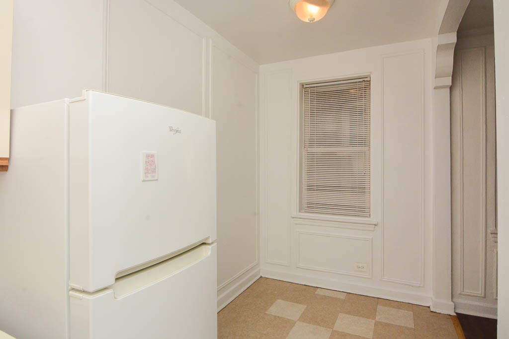 4060 N KENMORE Avenue 208