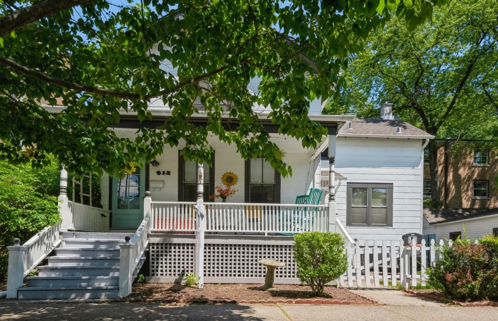 813 Hamlin Street