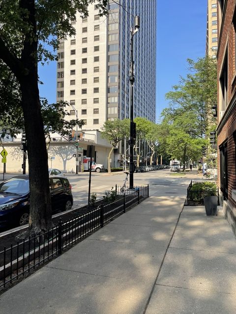 Tiny photo for 405 W Briar Place #CG, Chicago, IL 60657 (MLS # 12425968)