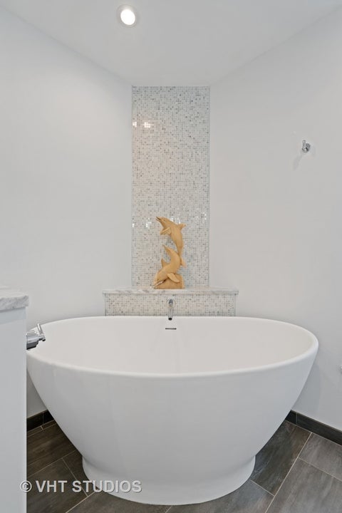 Tiny photo for 55 E Erie Street #4503, Chicago, IL 60611 (MLS # 12757426)