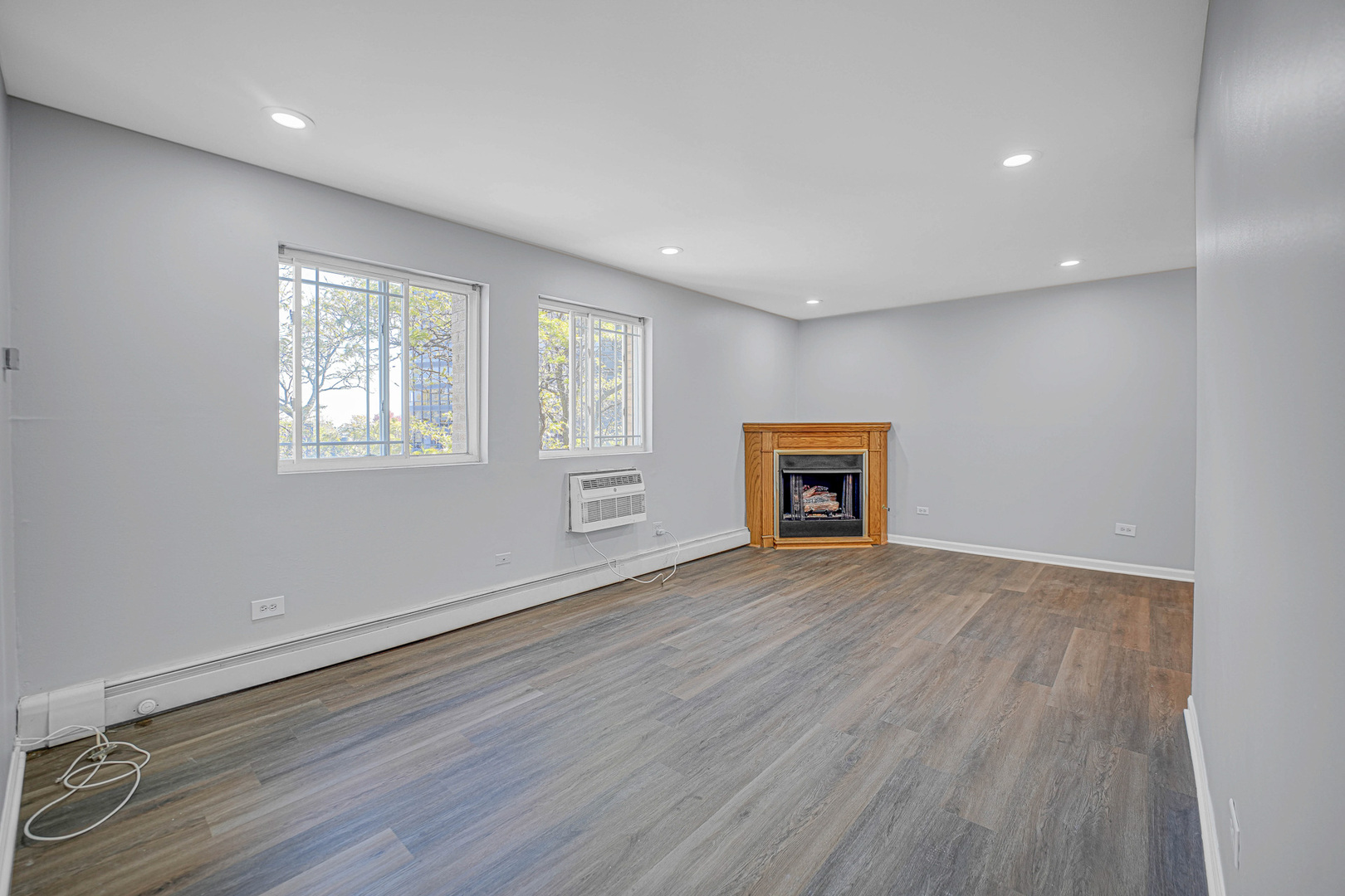 5420 N SHERIDAN Road 501