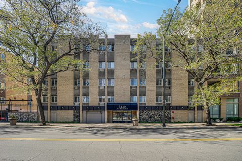 5420 N SHERIDAN Road 501 Chicago IL 60640