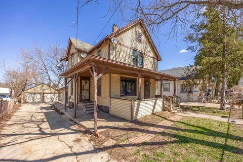 Tiny photo for 820 SPRING Street, Aurora, IL 60506 (MLS # 12605243)