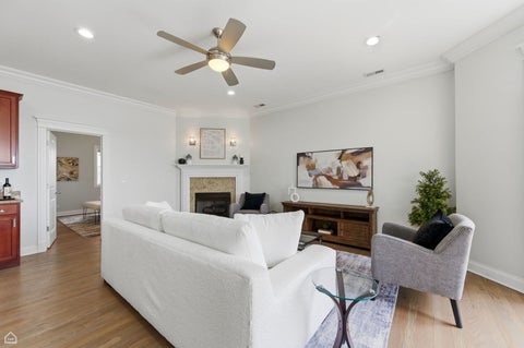 Tiny photo for 4705 S Champlain Avenue #403, Chicago, IL 60615 (MLS # 12684758)