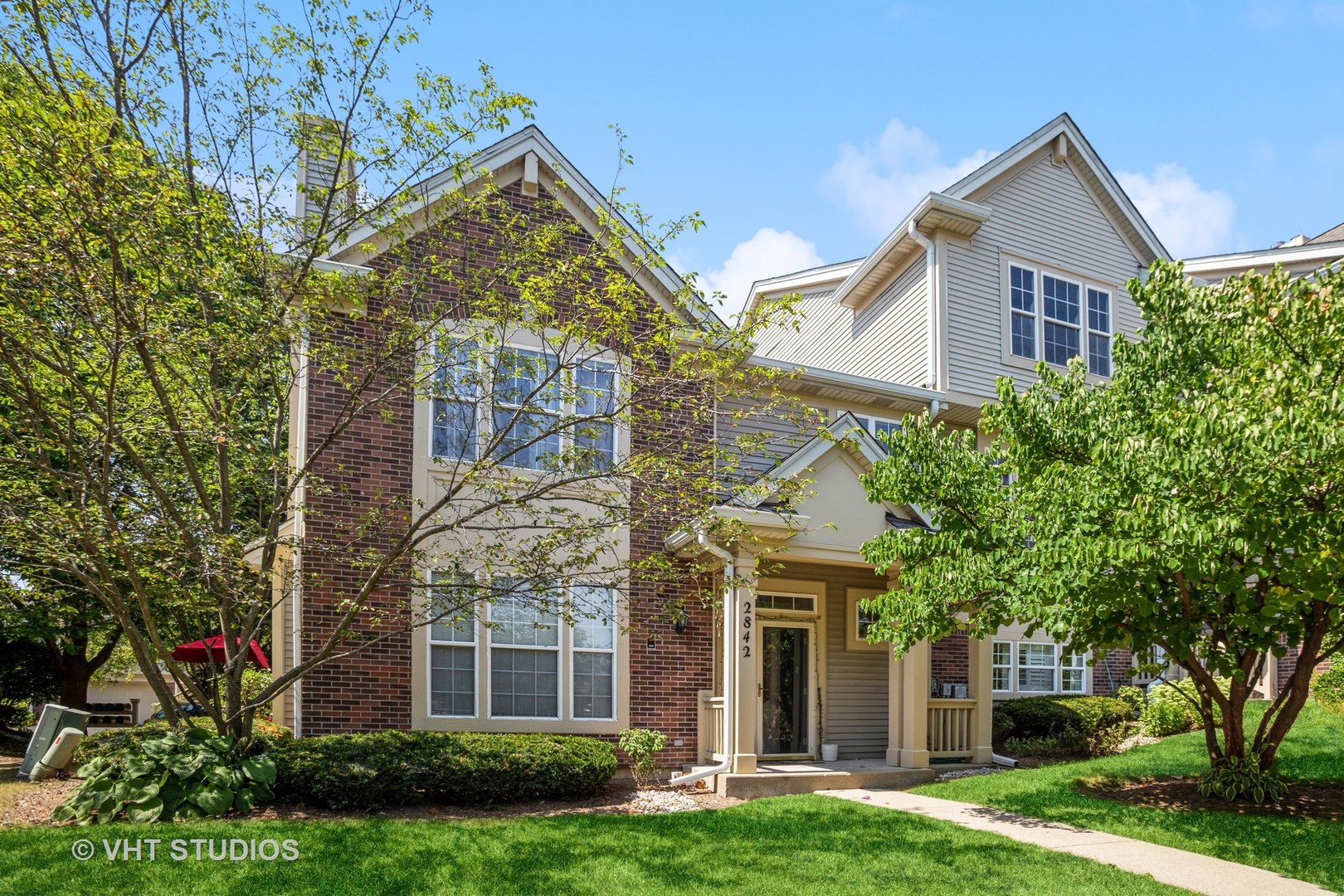 View Arlington Heights, IL 60004 townhome