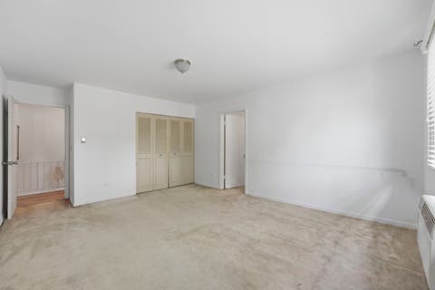 Tiny photo for 6 E Lillian Avenue #2B, Arlington Heights, IL 60004 (MLS # 12724056)