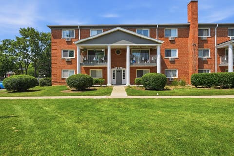 Photo of 6 E Lillian Avenue #2B, Arlington Heights, IL 60004 (MLS # 12724056)