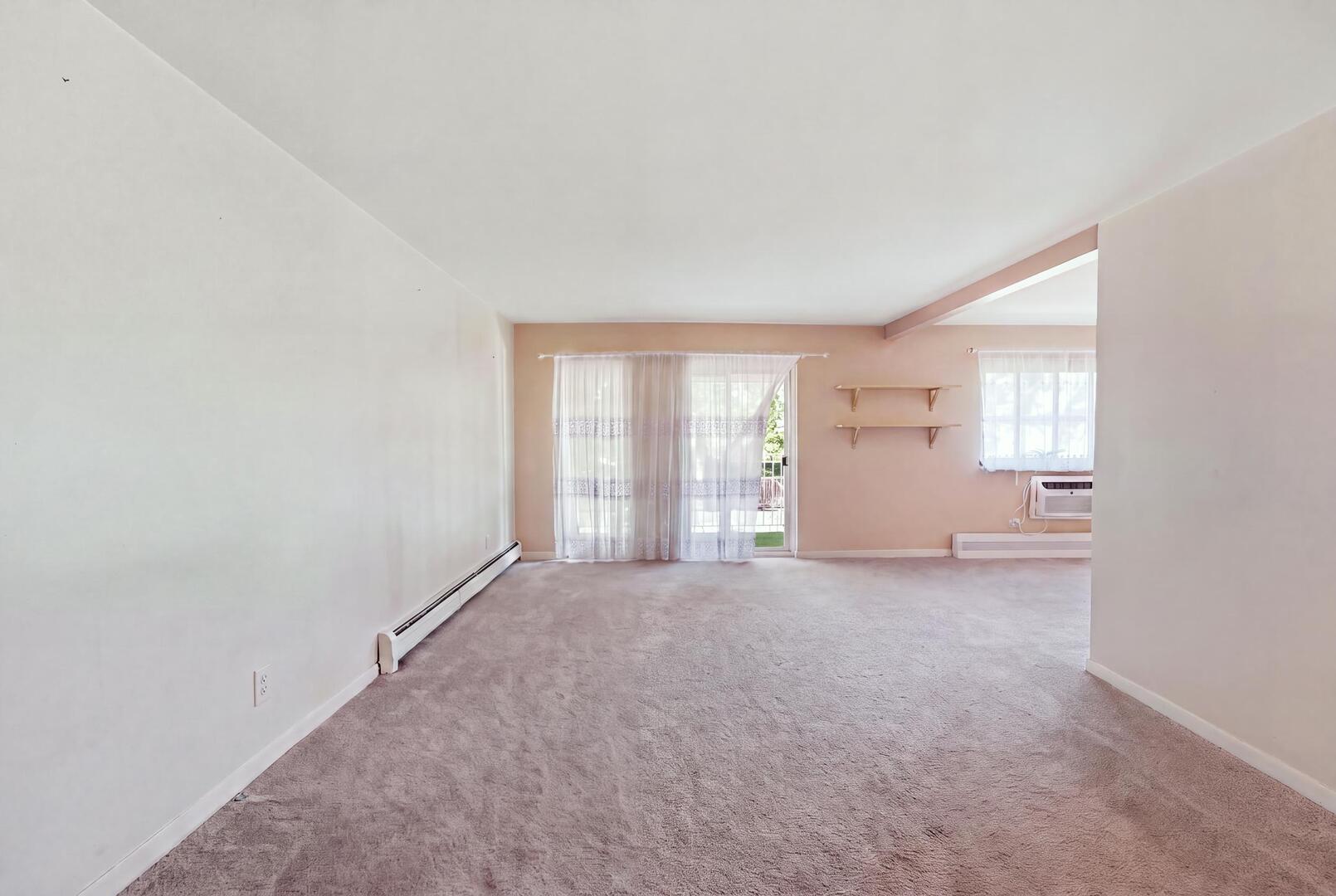 6 E Lillian Avenue 2B