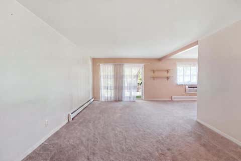 Tiny photo for 6 E Lillian Avenue #2B, Arlington Heights, IL 60004 (MLS # 12724056)