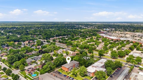 Tiny photo for 6 E Lillian Avenue #2B, Arlington Heights, IL 60004 (MLS # 12724056)