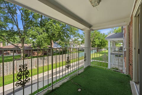 Tiny photo for 6 E Lillian Avenue #2B, Arlington Heights, IL 60004 (MLS # 12724056)