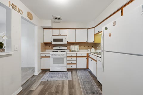 Tiny photo for 6 E Lillian Avenue #2B, Arlington Heights, IL 60004 (MLS # 12724056)