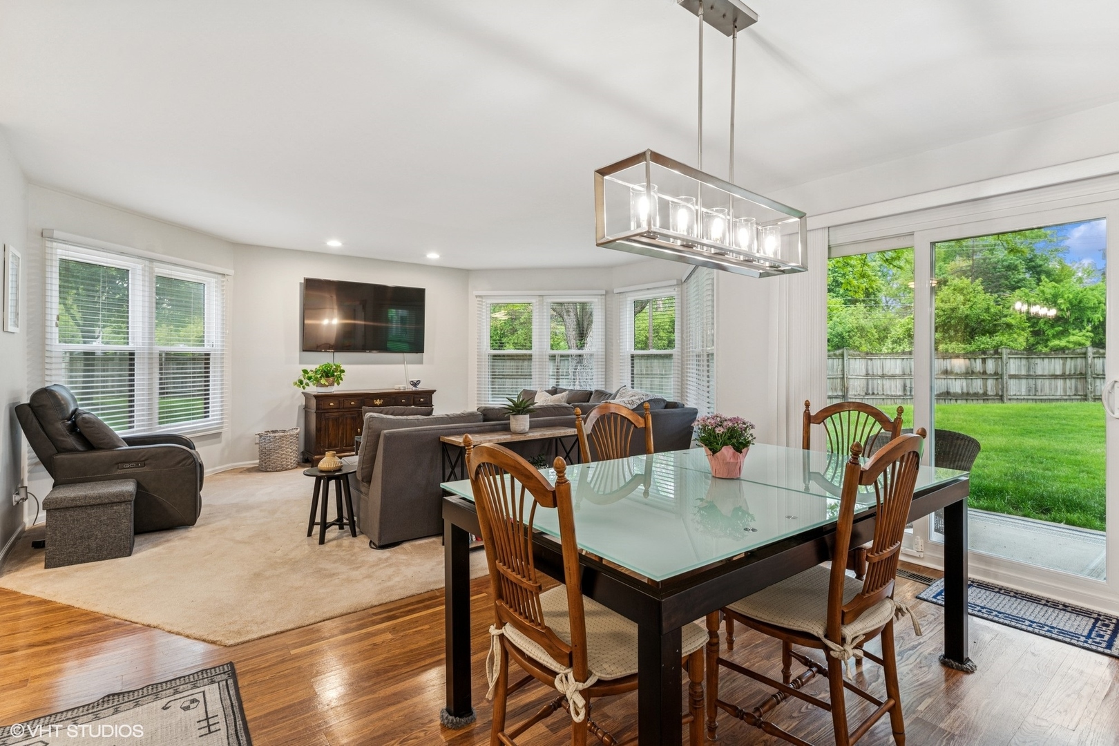 11 Willow Parkway 90-1
