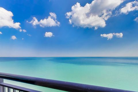 Tiny photo for 6007 N SHERIDAN Road #12B, Chicago, IL 60660 (MLS # 12511005)