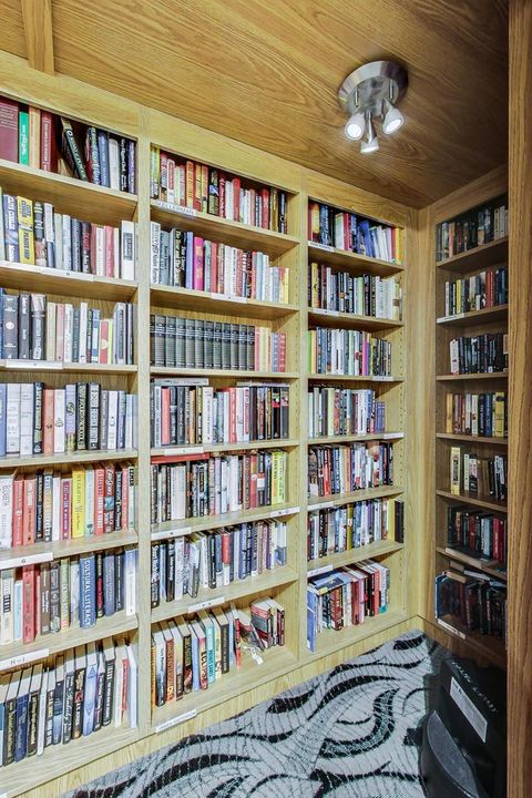 Tiny photo for 6007 N SHERIDAN Road #12B, Chicago, IL 60660 (MLS # 12511005)