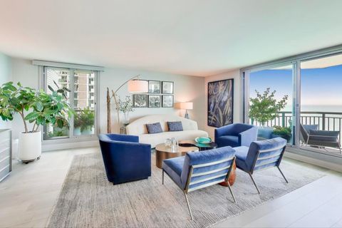 Tiny photo for 6007 N SHERIDAN Road #12B, Chicago, IL 60660 (MLS # 12511005)