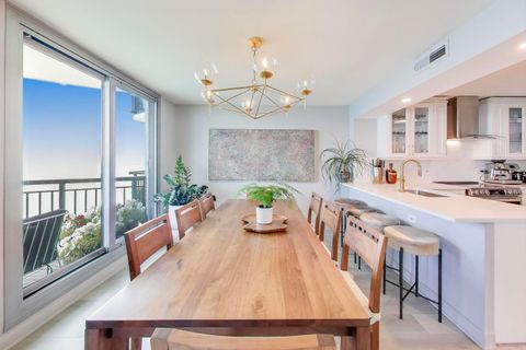 Tiny photo for 6007 N SHERIDAN Road #12B, Chicago, IL 60660 (MLS # 12511005)