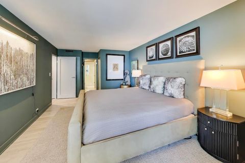 Tiny photo for 6007 N SHERIDAN Road #12B, Chicago, IL 60660 (MLS # 12511005)