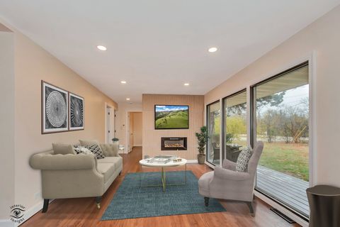 Tiny photo for 748 73rd Court, Willowbrook, IL 60527 (MLS # 12524625)