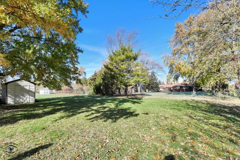 Tiny photo for 748 73rd Court, Willowbrook, IL 60527 (MLS # 12524625)