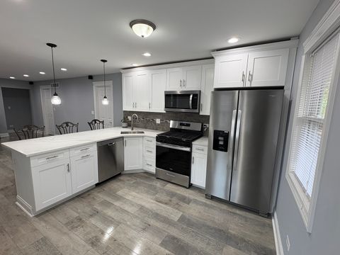 Tiny photo for 5517 Essex Road, Lisle, IL 60532 (MLS # 12598866)