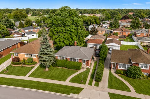 Tiny photo for 11043 Boeger Court, Westchester, IL 60154 (MLS # 12681255)