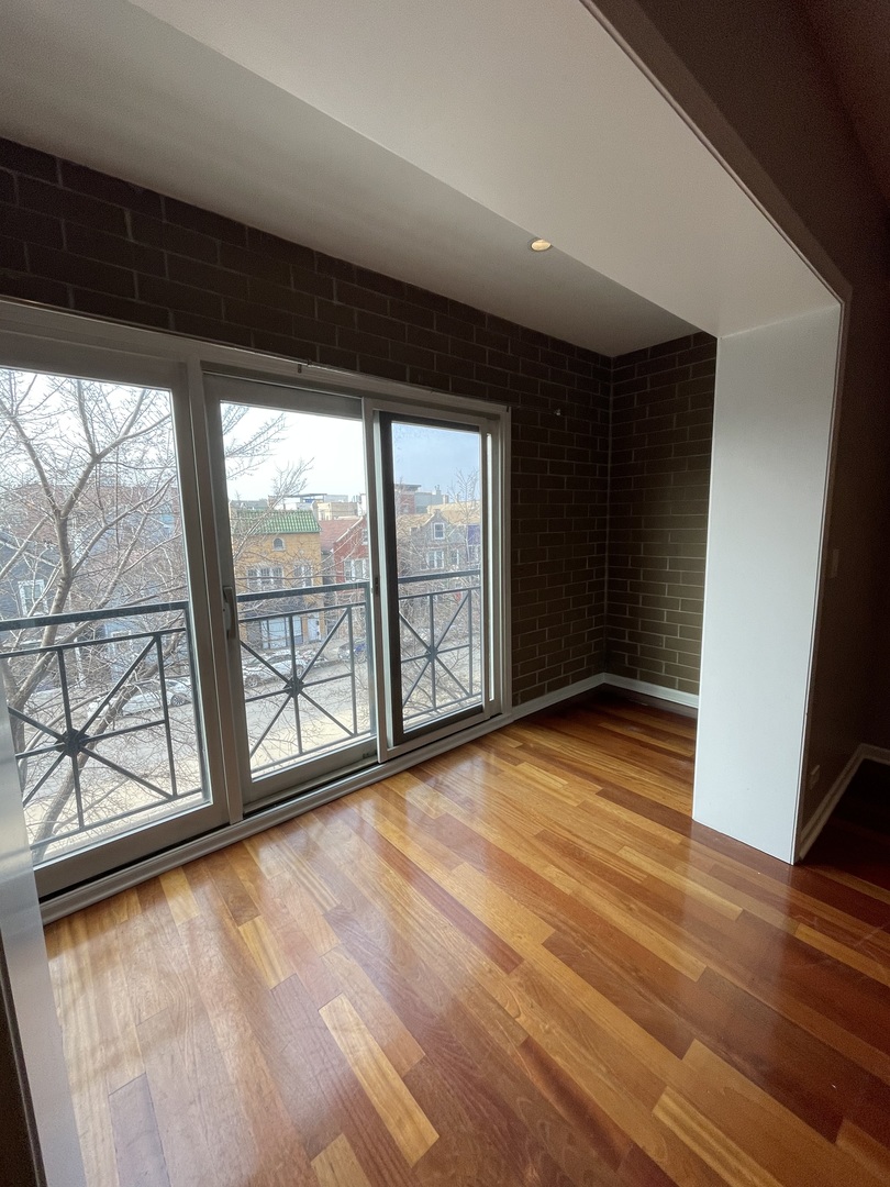 1457 N Ashland Avenue 4S