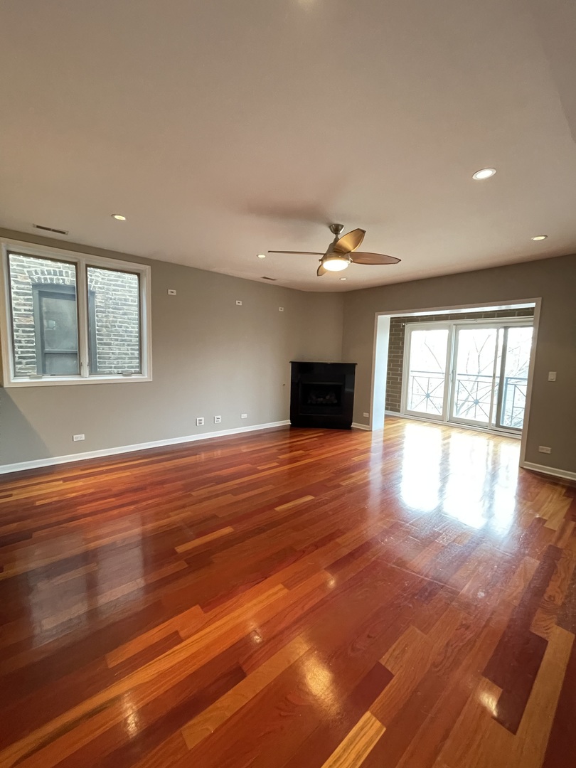 1457 N Ashland Avenue 4S