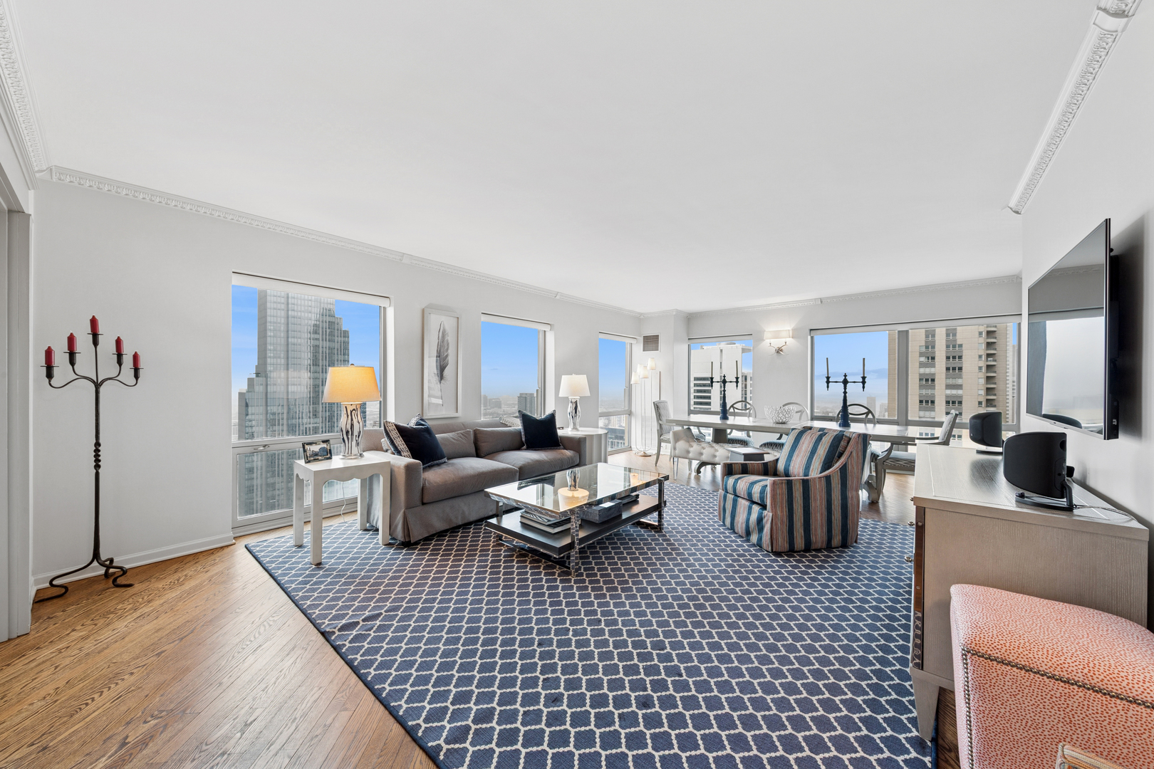 100 E Huron Street 4601