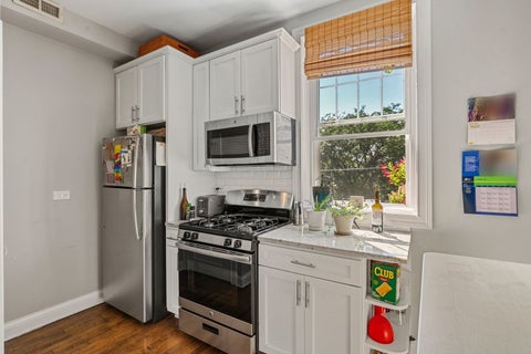 Tiny photo for 6454 N Bosworth Avenue #3A, Chicago, IL 60626 (MLS # 12735265)